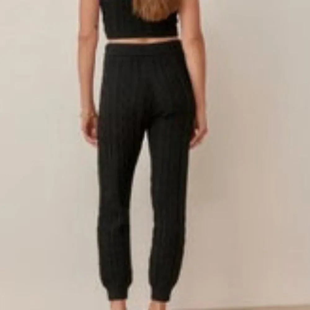 Reformation Italo 100% Organic Cotton Thick Cable Knit Jogger Black Large